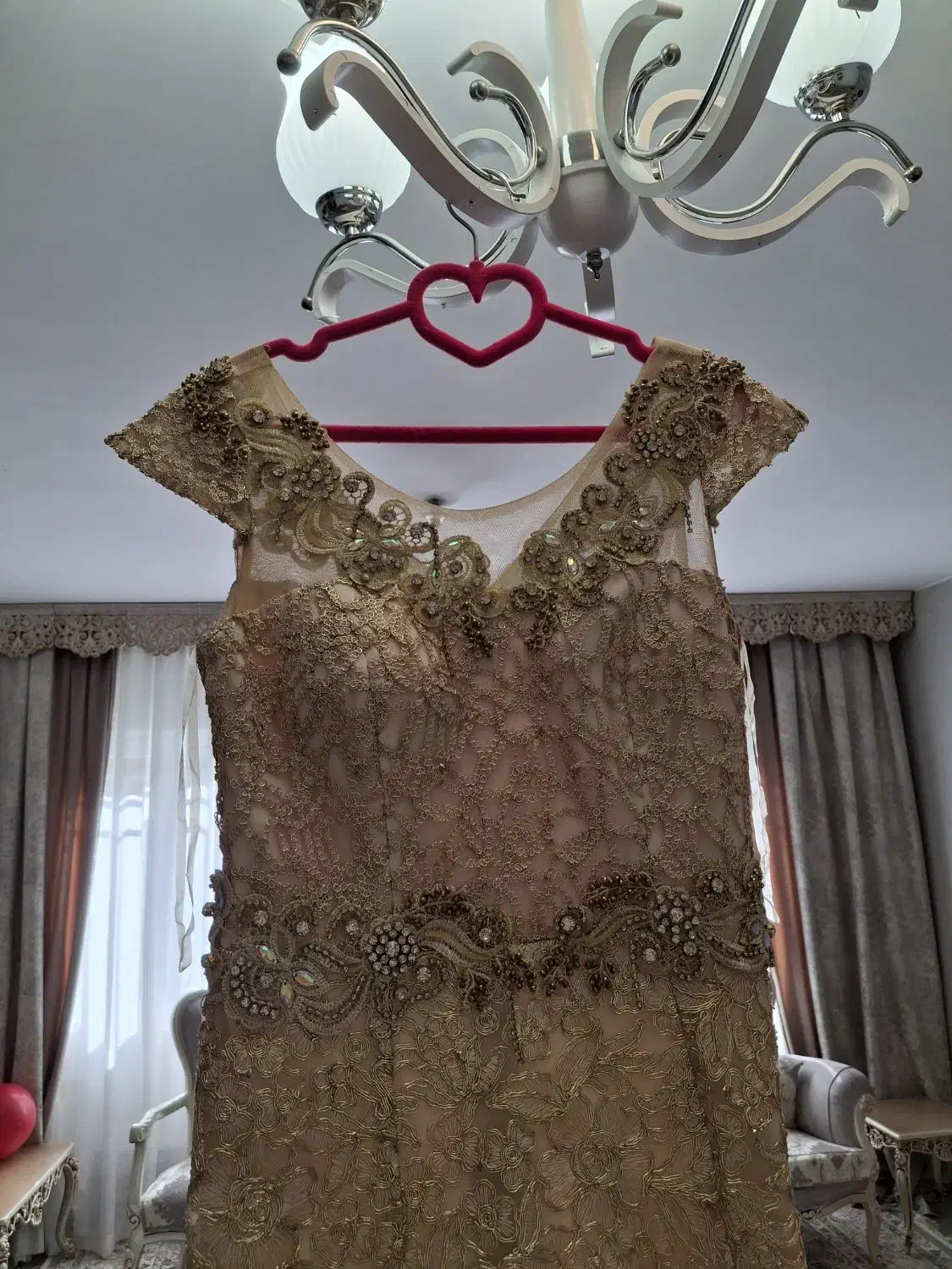 لباس مجلسی|لباس|پردیس, فاز ۱|دیوار