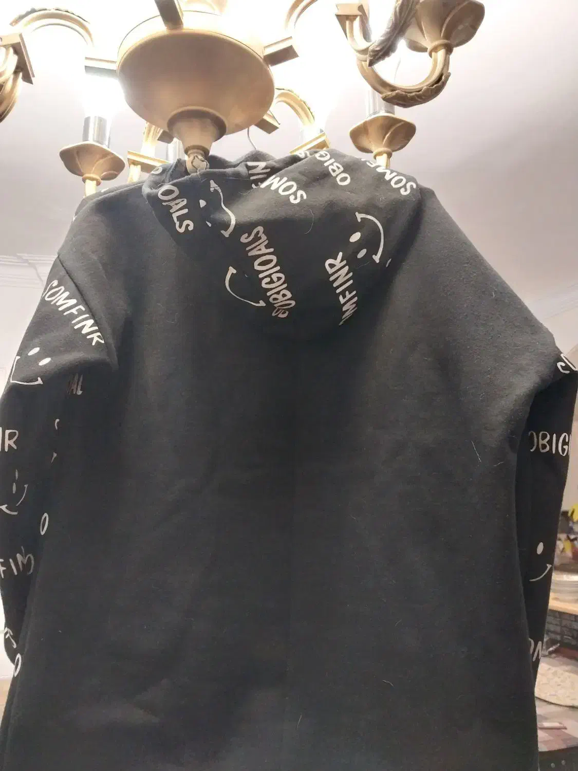 هودی|لباس|آفتاب, |دیوار