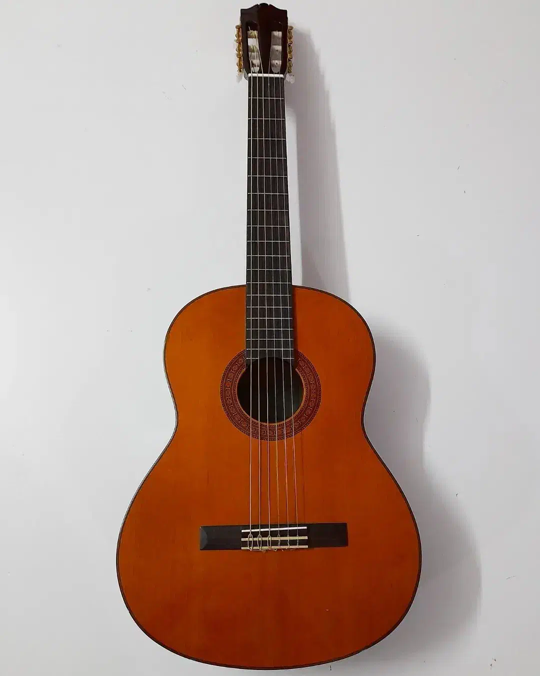 گیتار یاماها C70 + (استند)|گیتار، بیس، امپلیفایر|تهران, حشمتیه|دیوار