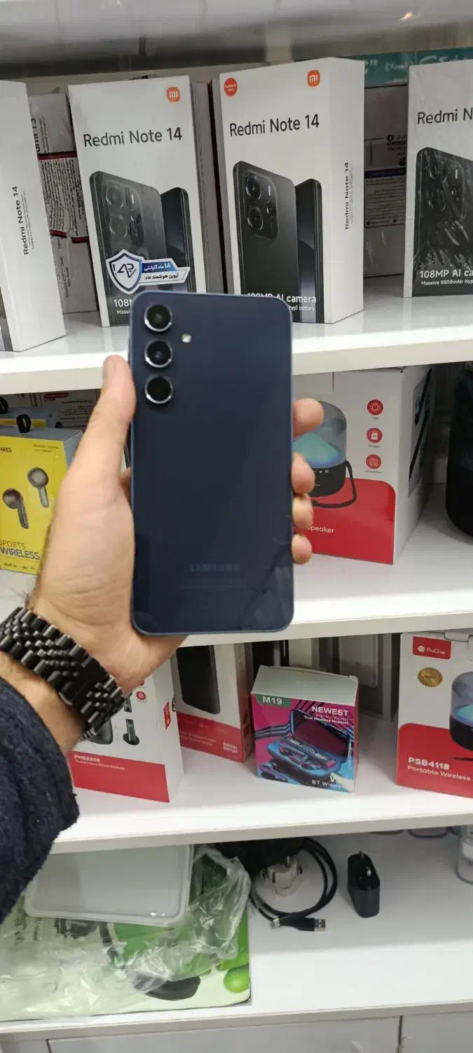 گوشی A55 256/8|موبایل|شیراز, زند|دیوار