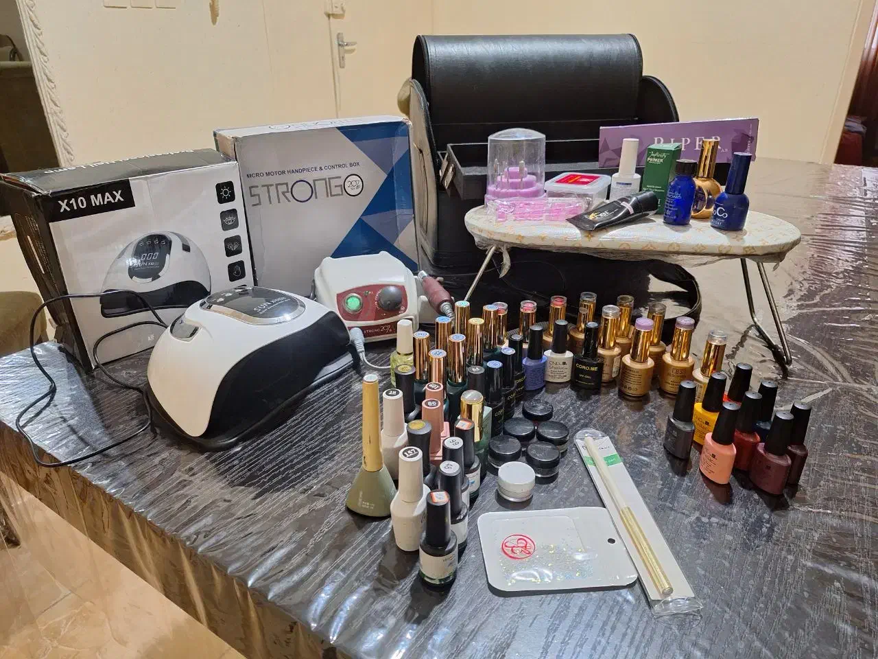 وسایل کامل ناخنکاری در حد نو از برندهای معتبر|آرایشی، بهداشتی، درمانی|کرج, عظیمیه|دیوار