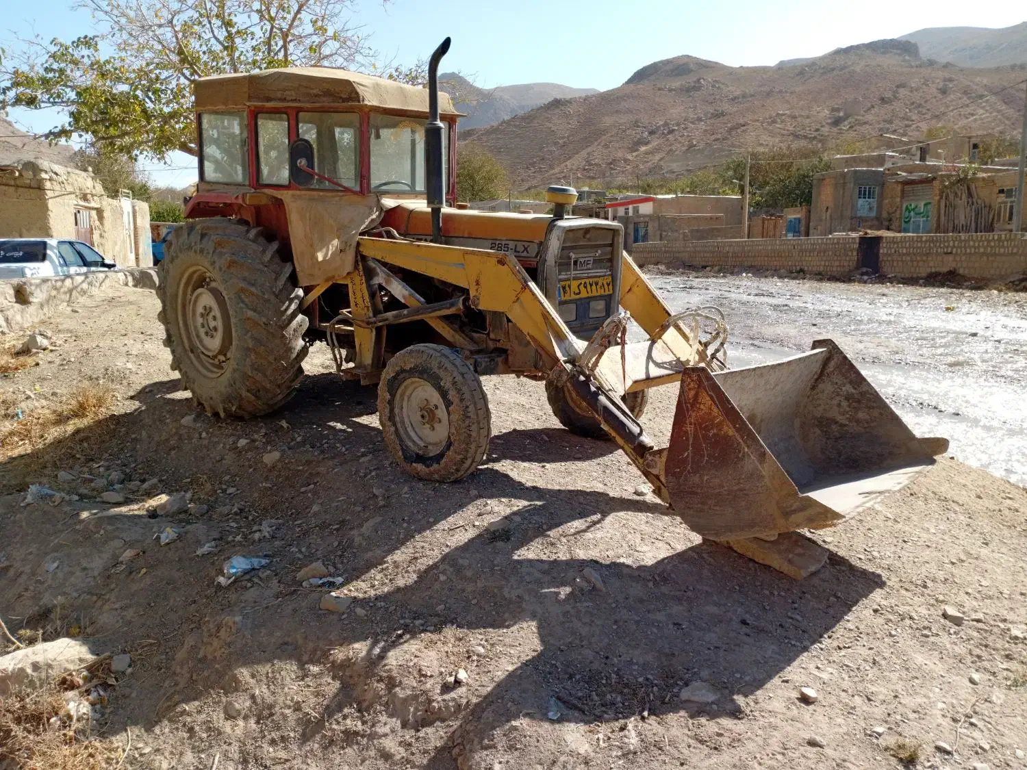 تراکتور۲۸۵ مدل۷۴ موتور سفید|خودرو سنگین|اسفراین, |دیوار