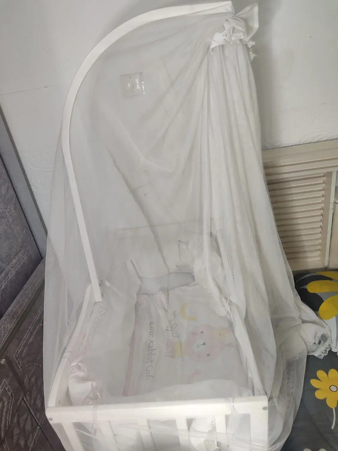 گهواره|تخت و صندلی بچه|یزد, |دیوار