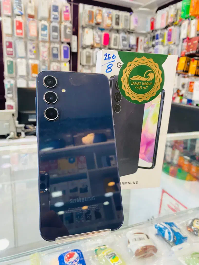 Samsung A35 حافظه 256 رم 8 لوازم تکمیل|موبایل|شیراز, شهرک گلستان|دیوار