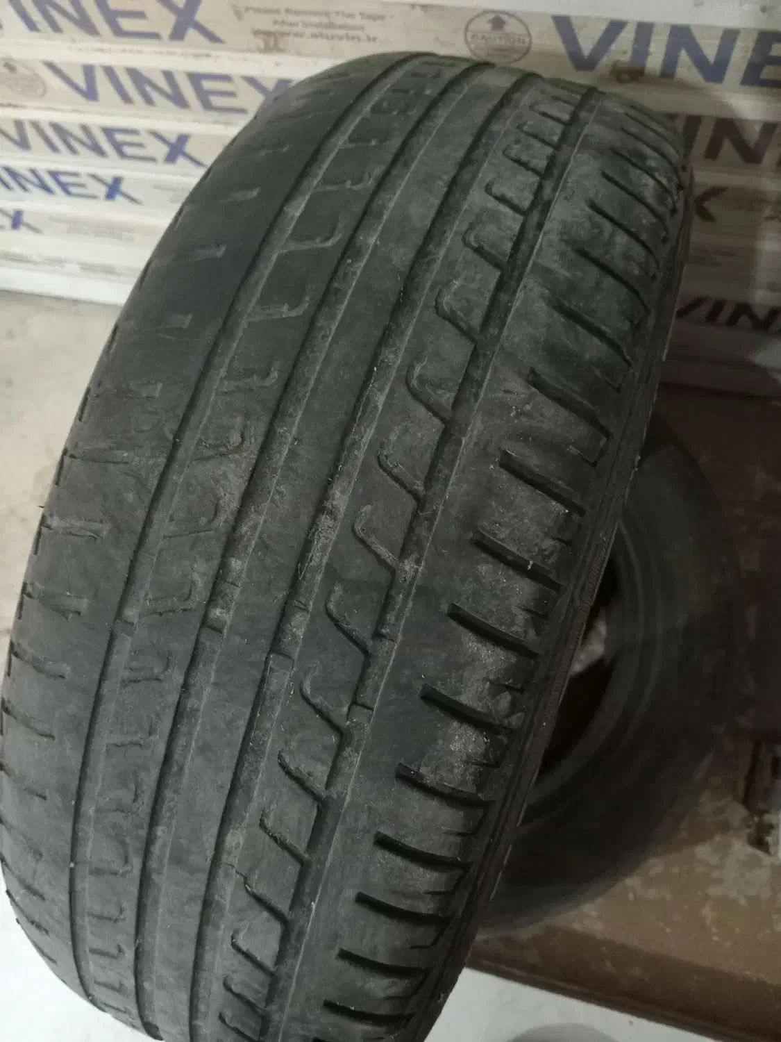 لاستیک ۲۰۵ سایز ۱۵ کویر|قطعات یدکی و لوازم جانبی|آستارا, |دیوار