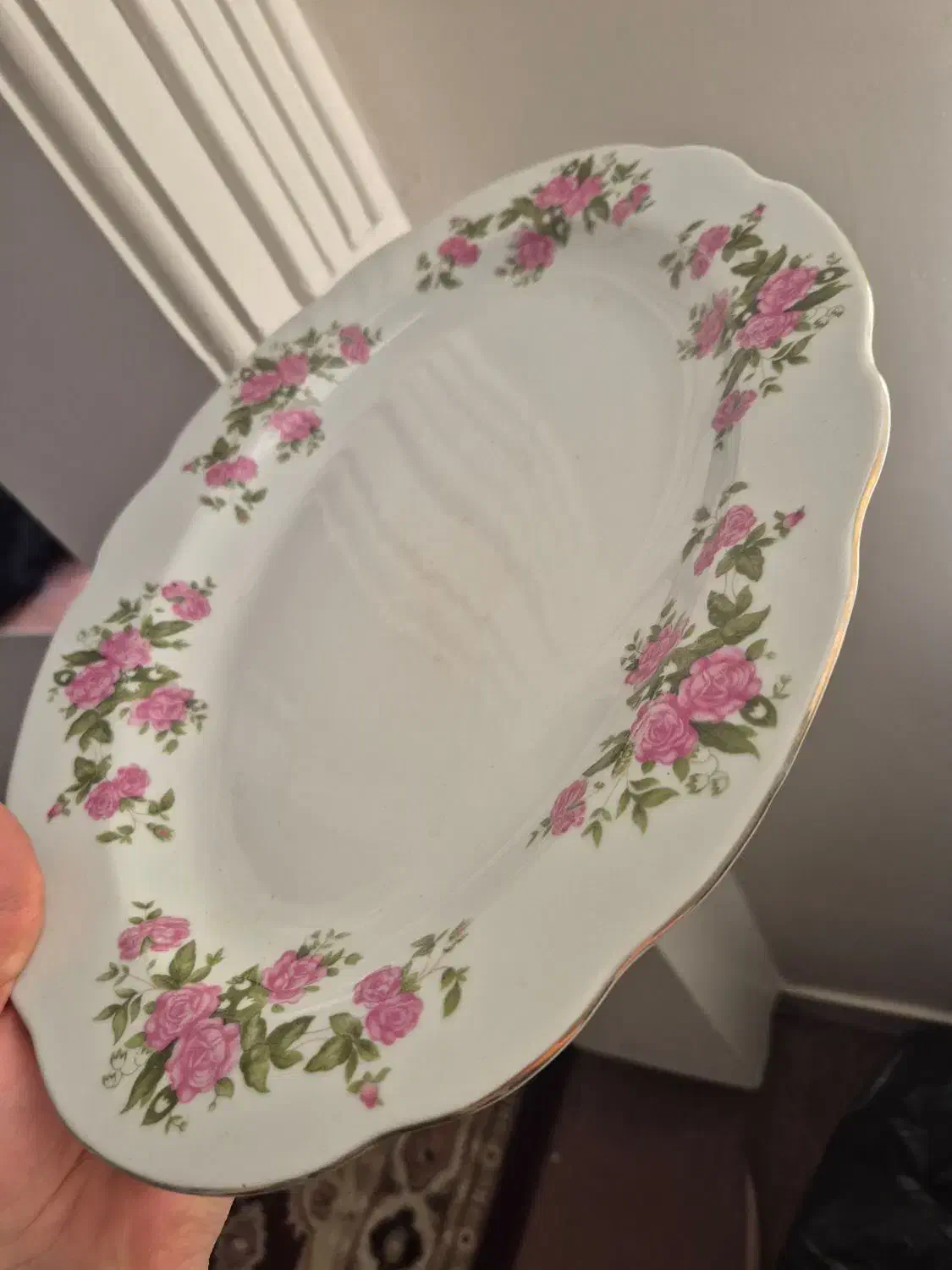 ۱۶عدد بشقاب و۴عدیس بزرگ چینی گلسرخی|ظروف سرو و پذیرایی|مسجد سلیمان, |دیوار