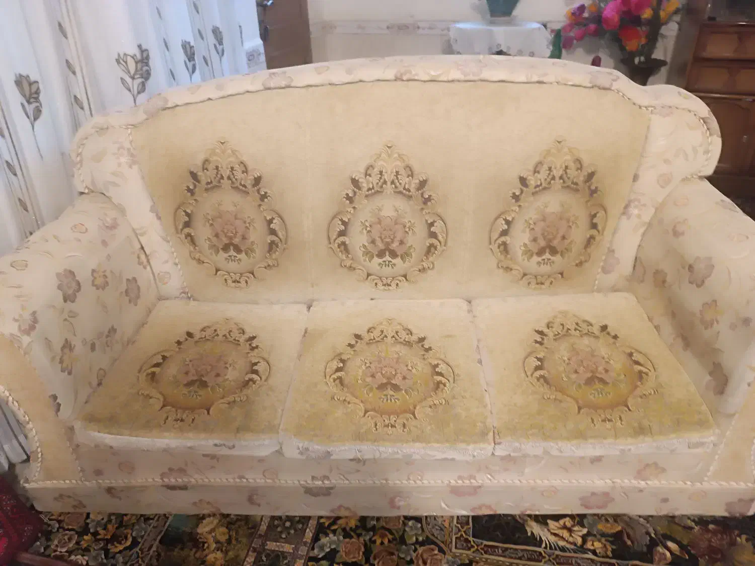 مبل ۷ نفره مناسب خانه باغی و مغازه|مبلمان خانگی و میز عسلی|تویسرکان, |دیوار