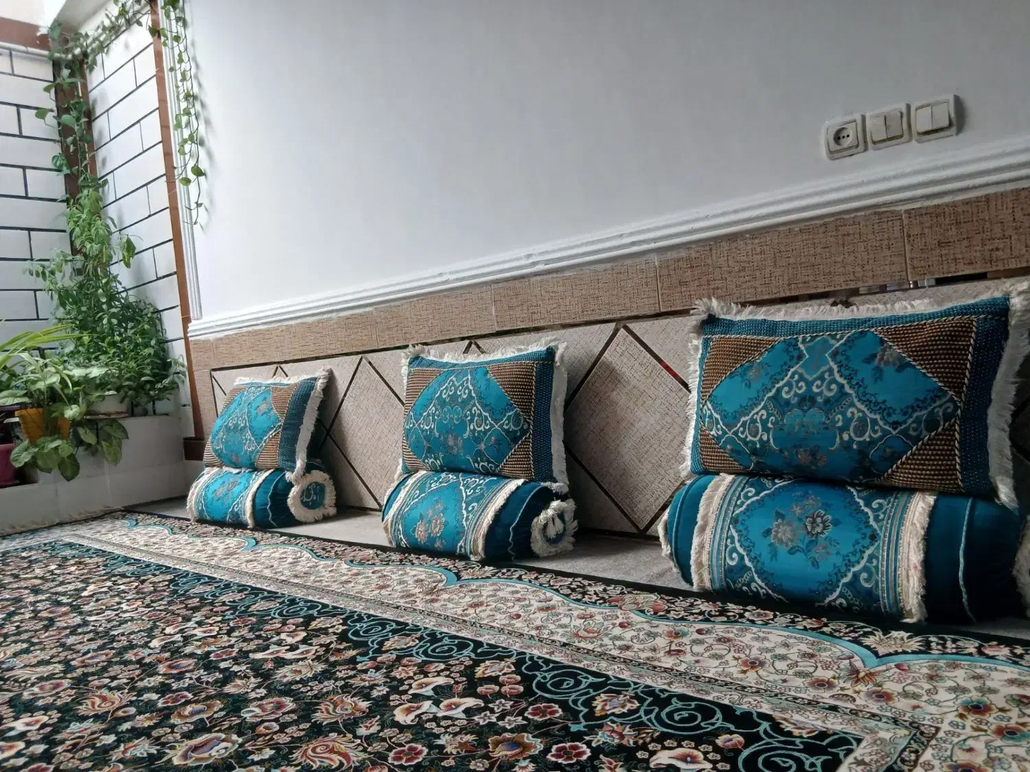 روبالشت و پشتی|پشتی|یاسوج, |دیوار