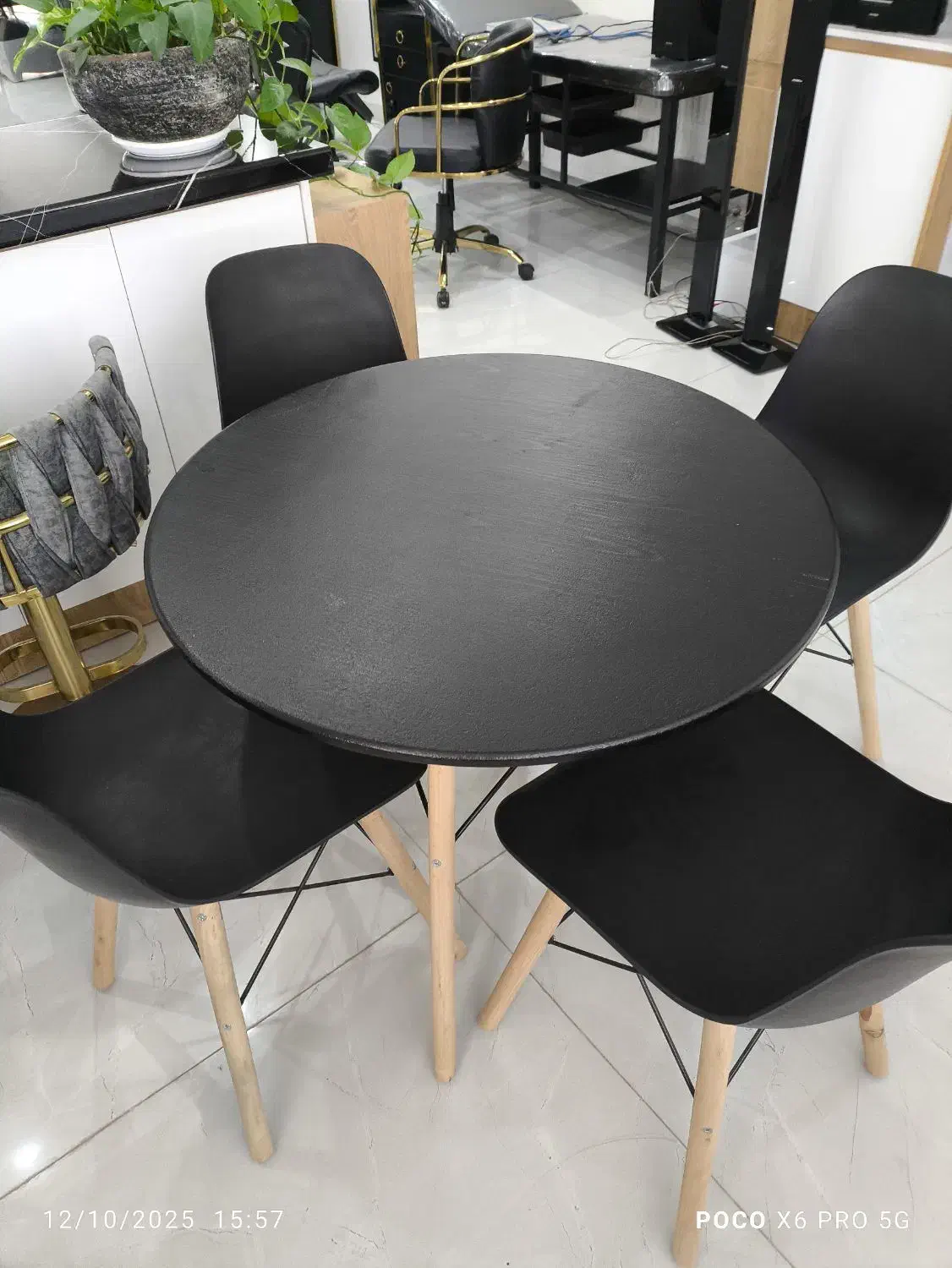 میز صندلی کافه|کافی‌شاپ و رستوران|کبودرآهنگ, |دیوار