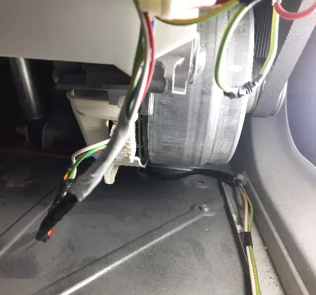 موتور ماشین لباسشویی بلومبرگ|ماشین لباسشویی و خشک‌کن لباس|رفسنجان, |دیوار