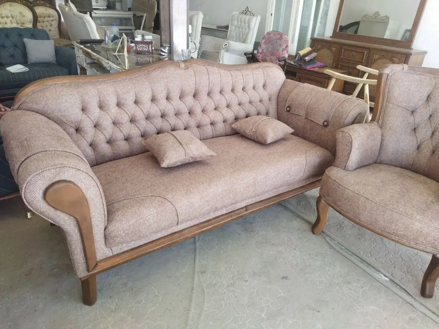 مبل/مبلمان/تعمیرات مبل/رنگ/مبل سلطنتی سرویس خواب|مبلمان خانگی و میز عسلی|چناران, |دیوار