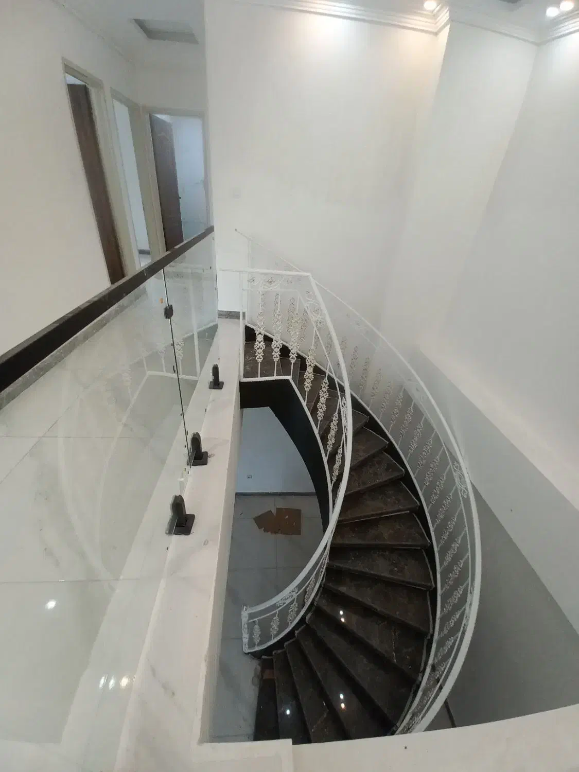 آپارتمان / دوبلکسی / ۲۰۰ متری / گاز / دانشگاه|فروش آپارتمان|رشت, منظریه|دیوار