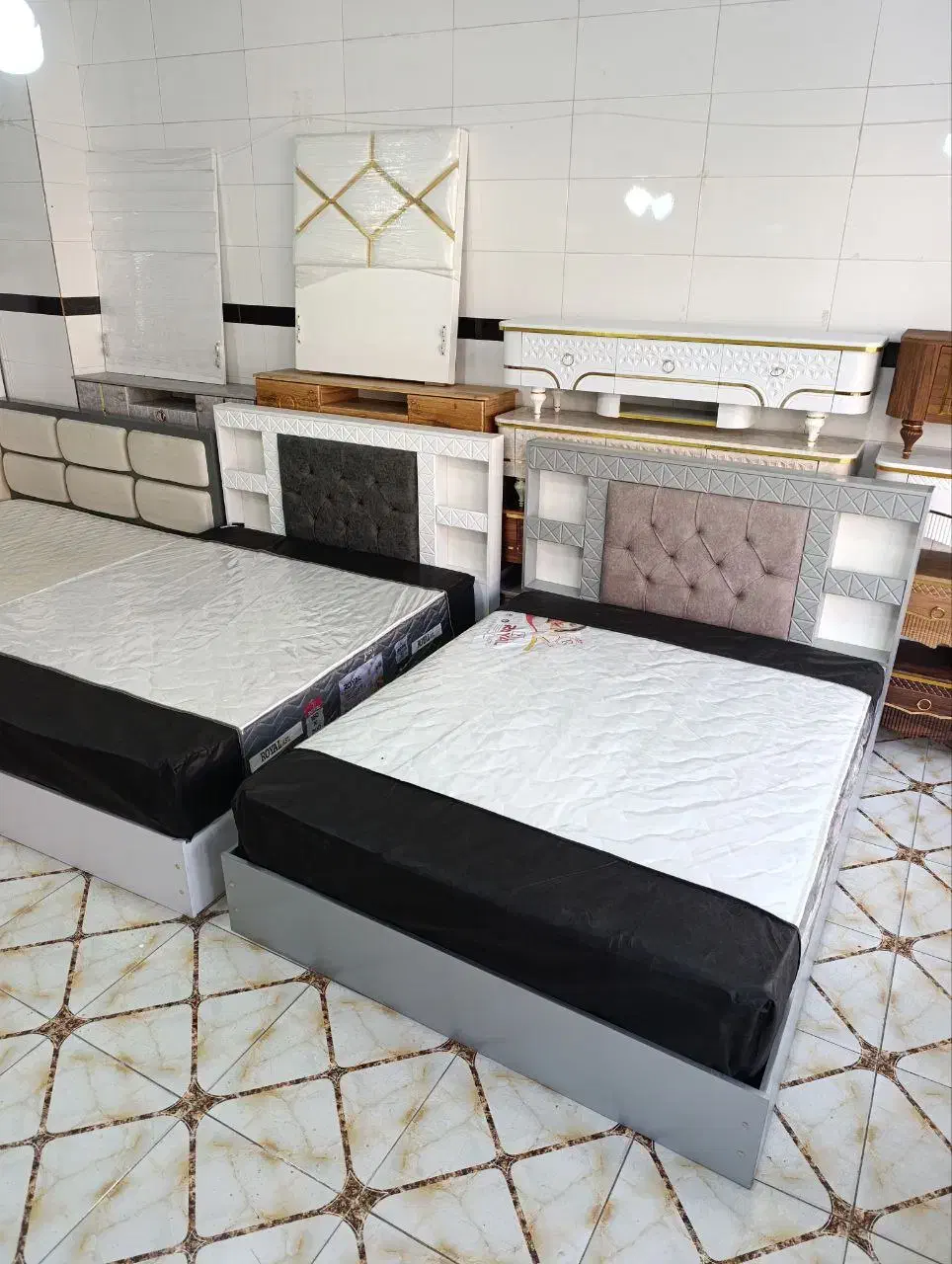 تخت و خواب دو نفره صفر|تخت و سرویس خواب|مهاباد (آذربایجان غربی), |دیوار