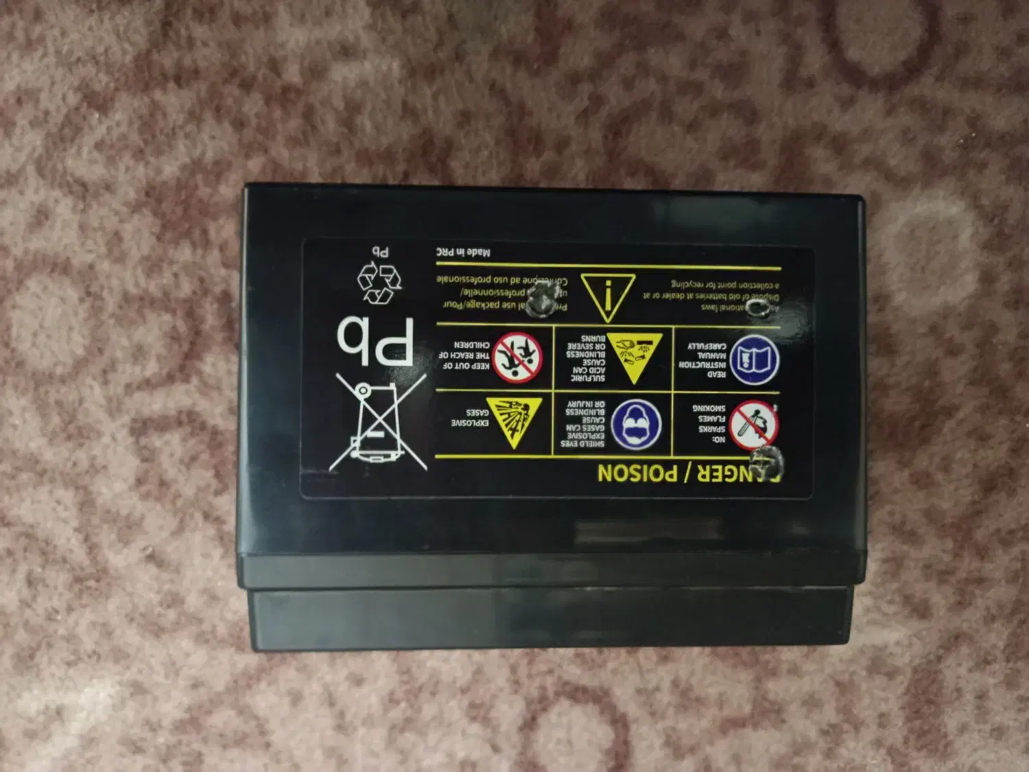 باتری ۷ آمپر مارک take off خارجی دو هفته کار کرده|قطعات یدکی و لوازم جانبی|اصفهان, جلوان|دیوار