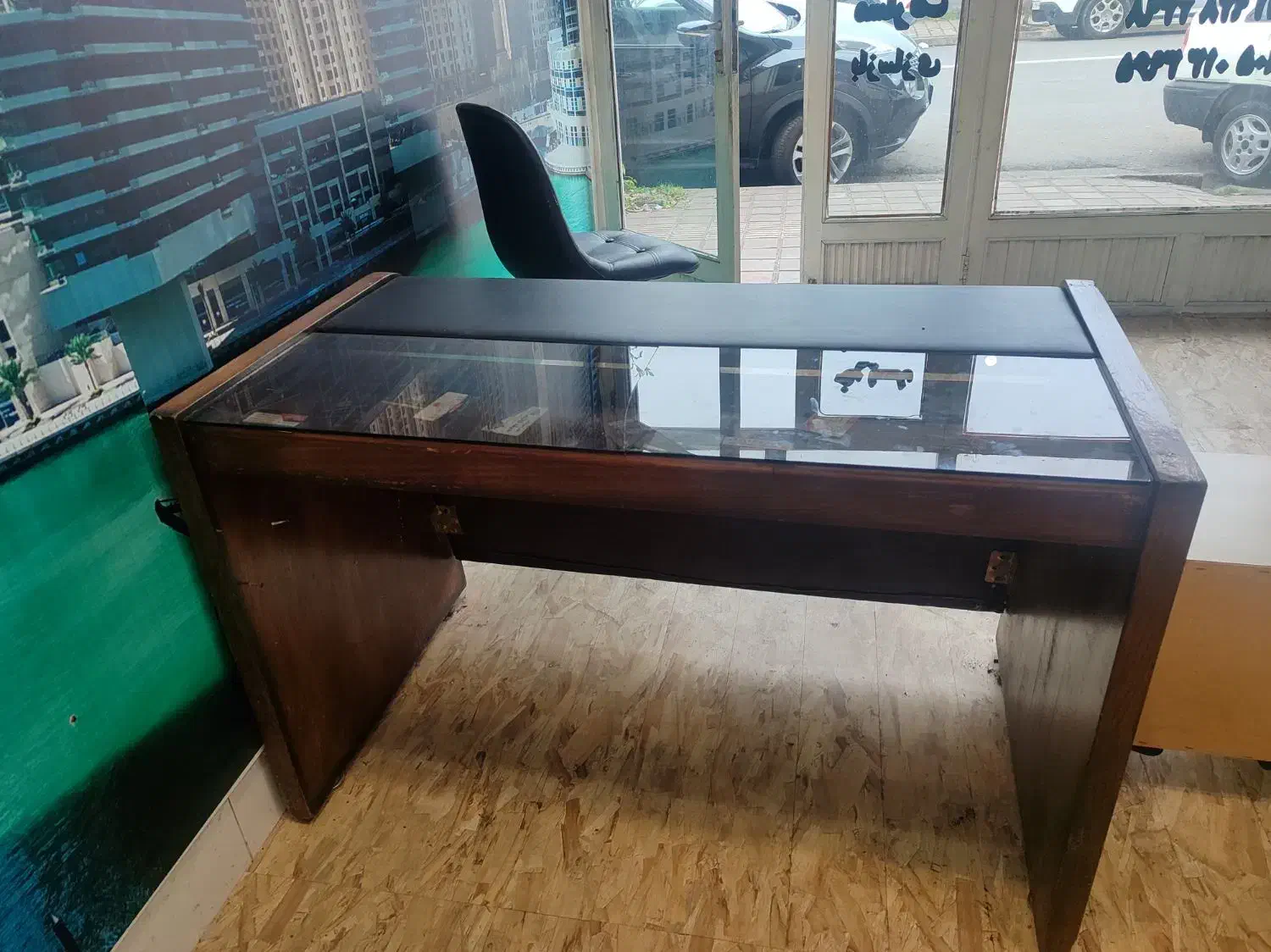 فروش یک میزکارویک صندلی جکدار|مبلمان اداری|رشت, شالکو|دیوار