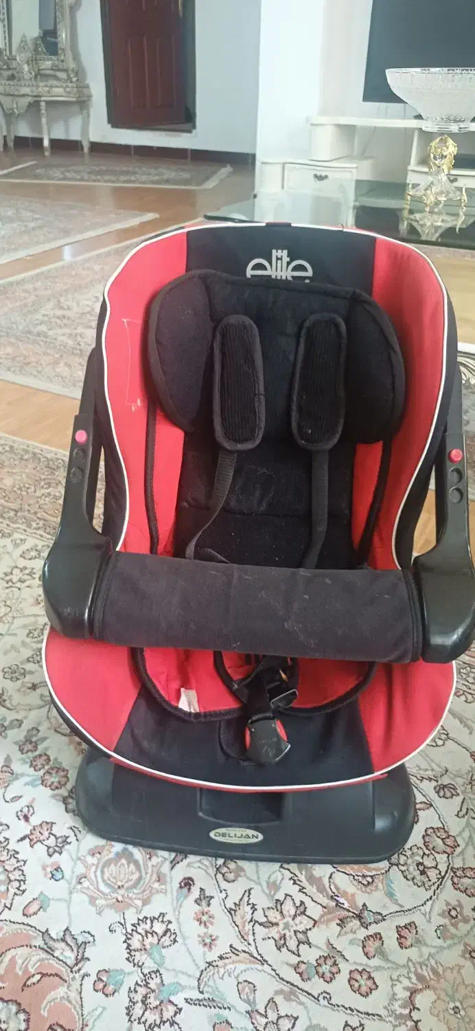 صندلی کودک|تخت و صندلی بچه|میاندوآب, |دیوار