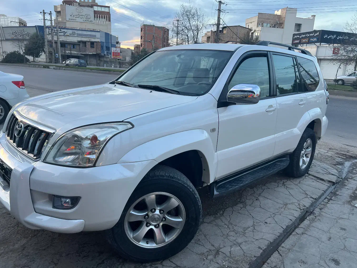 پرادو ۴درب ۴سیلندر درحد نو|خودرو سواری و وانت|ساری, |دیوار