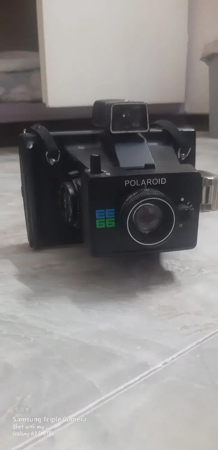دوربین قدیمی polaroid|کلکسیون اشیاء عتیقه|کرج, باغستان|دیوار