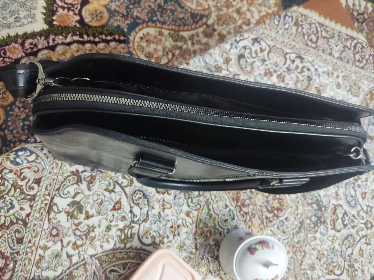 کیف|کیف، کفش، کمربند|طرقبه, |دیوار