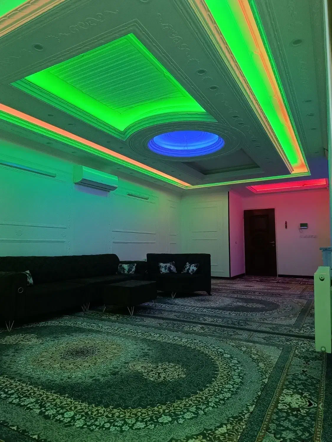 سوئیتهای نوسازوتمیز قیمت عالی .مجرد،خانواده.ساعتی|اجارهٔ کوتاهمدت آپارتمان و سوئیت|یزد, |دیوار