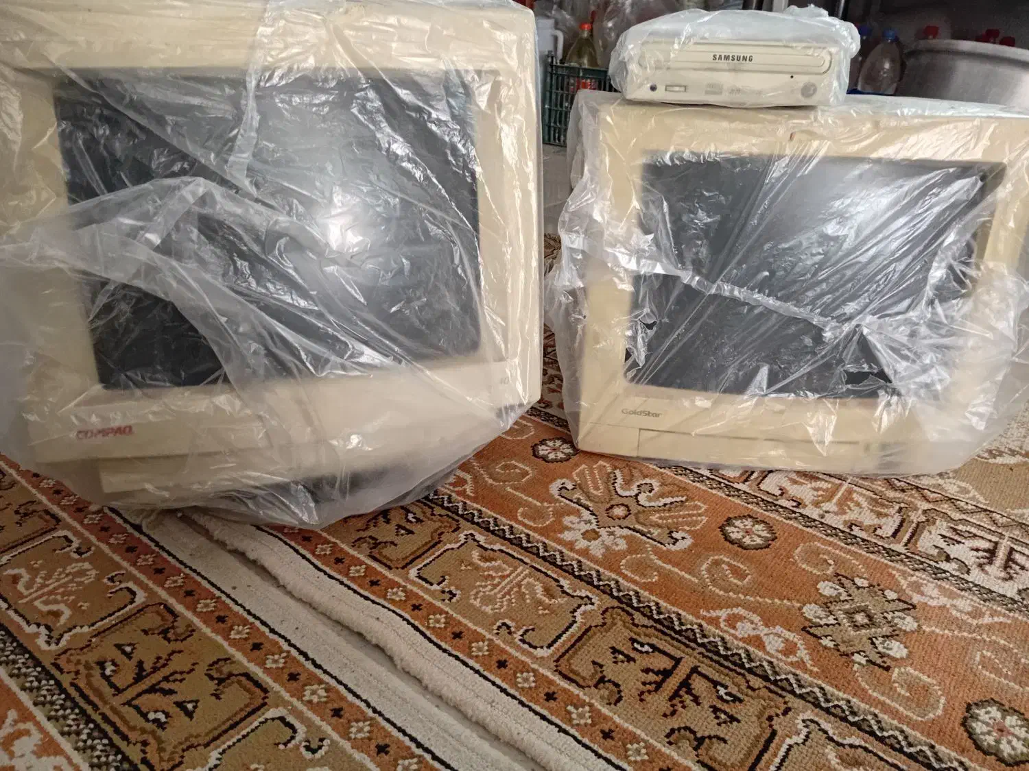 فروش دوعددمانیتورویک عدد دی وی دی رایتر|قطعات و لوازم جانبی رایانه|شهر بابک, |دیوار