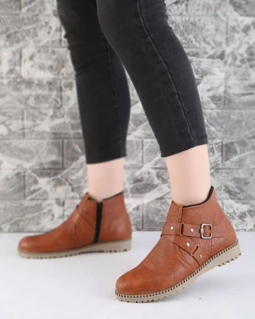 نیم بوت شیک با کمترین قیمت مخصوص خاص پسندها|کیف، کفش، کمربند|ساری, |دیوار