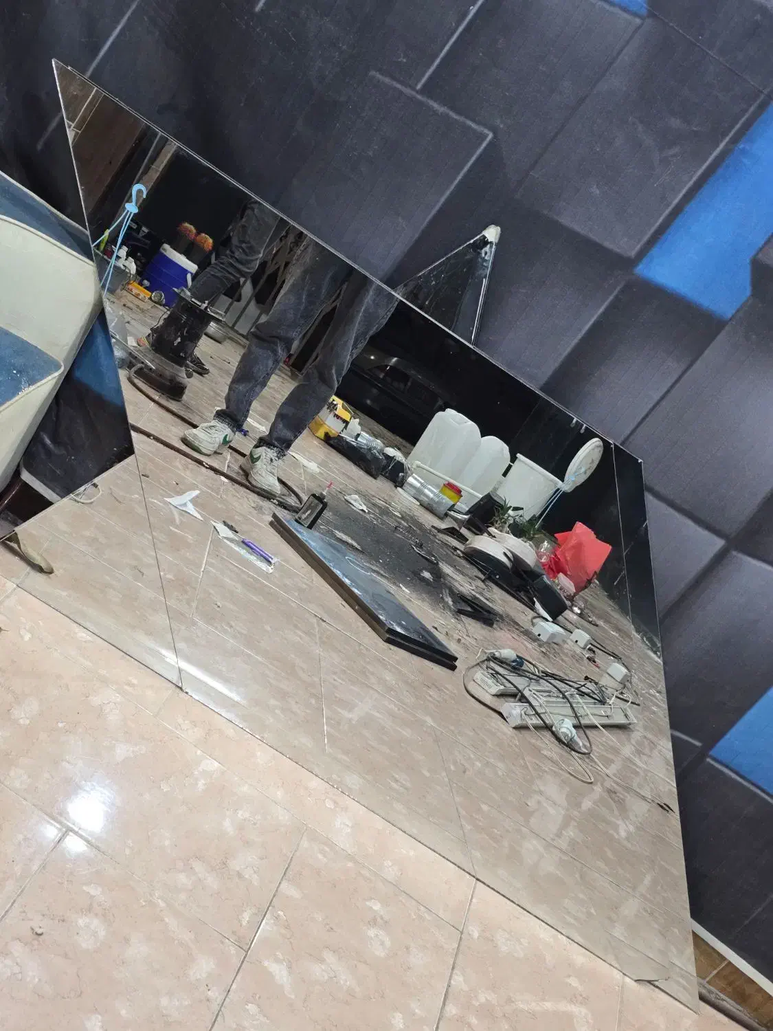 آیینه|آینه|پاکدشت, پاکدشت (مامازند)|دیوار