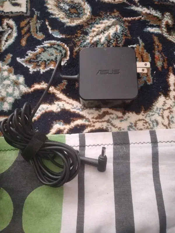 شارژر لب تاب ای سوز|قطعات و لوازم جانبی رایانه|اصفهان, کوی گلزار|دیوار