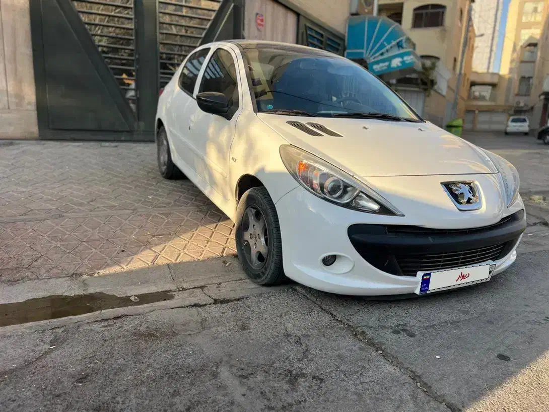 ۲۰۷ اتومات|خودرو سواری و وانت|اصفهان, پارک مشتاق|دیوار