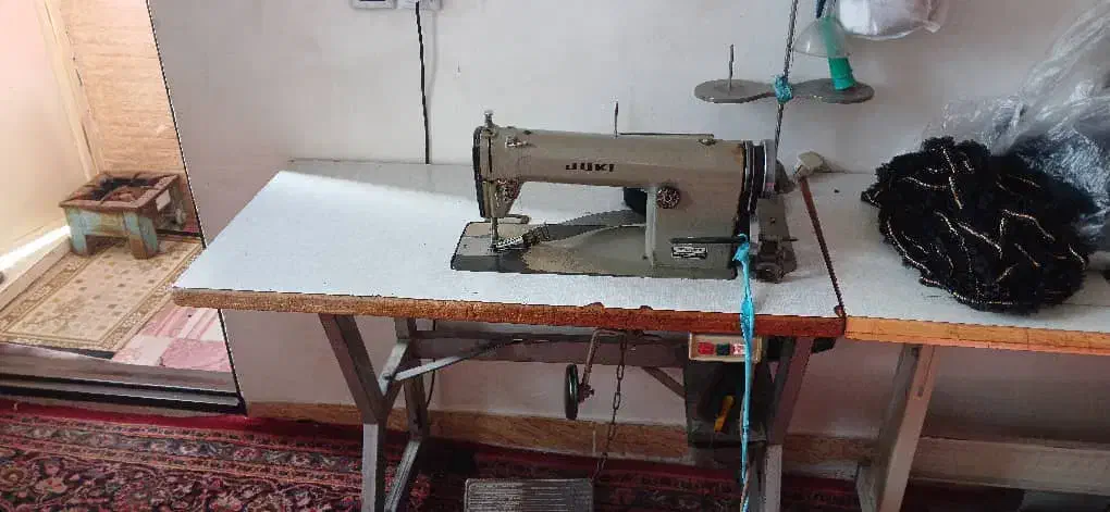 چرخ راسته صنعتی|چرخ خیاطی و ریسندگی|بهارستان, |دیوار