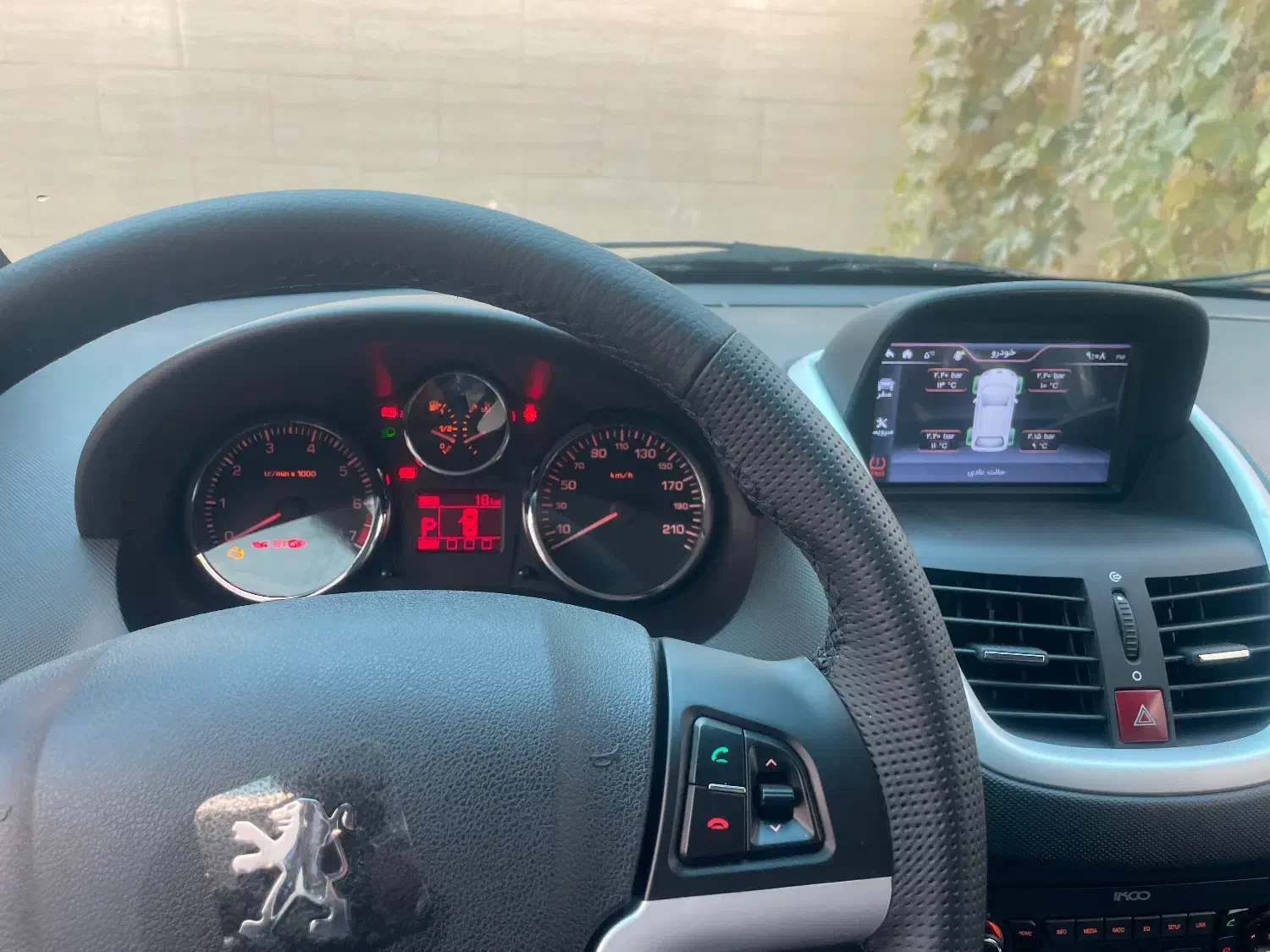 ۲۰۷ پانا اتوماتیک|خودرو سواری و وانت|اصفهان, برازنده|دیوار