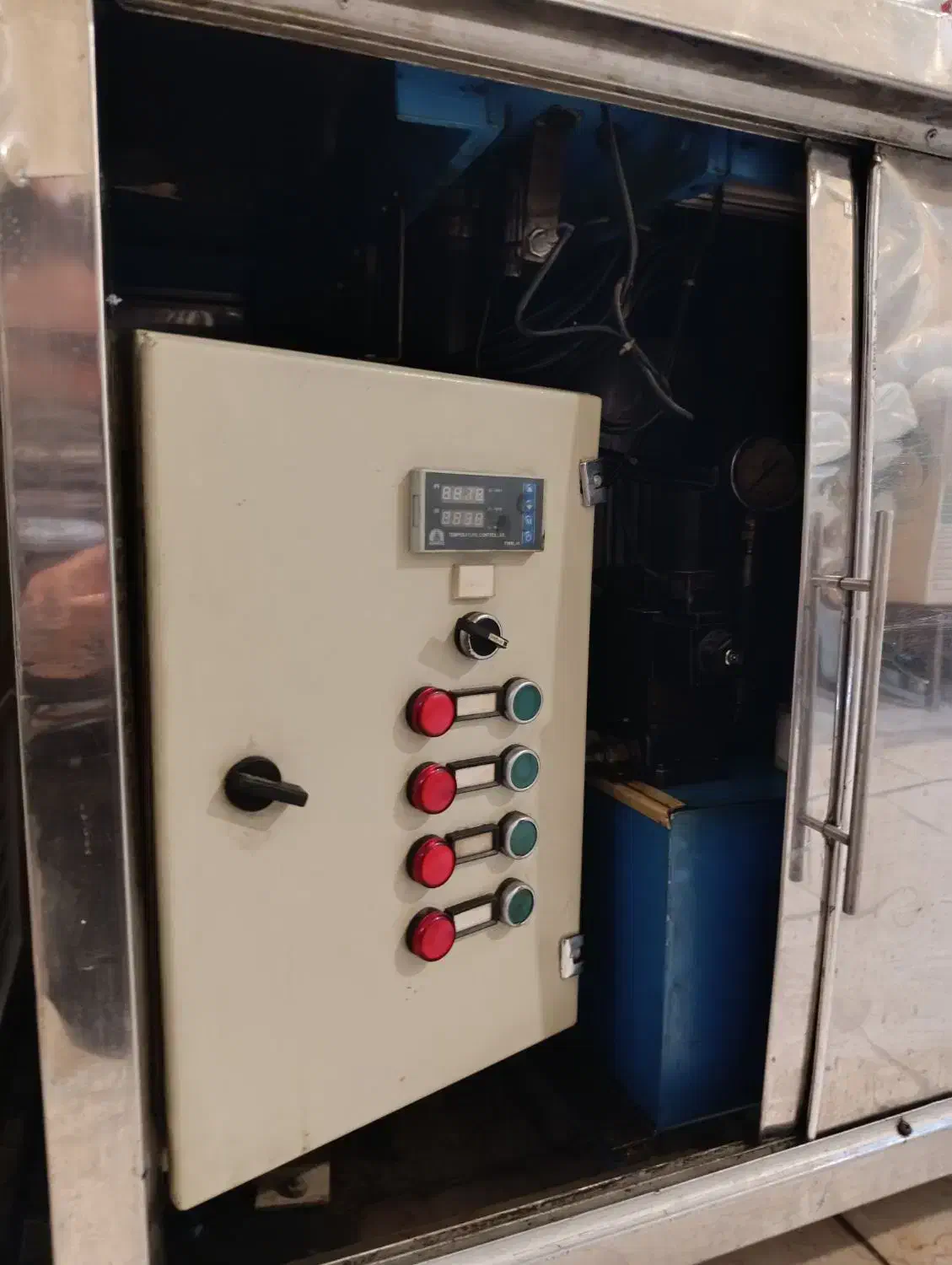 فروش دستگاه کباب سیخ کن به شرط زیر قیمت|کافیشاپ و رستوران|اصفهان, دشتستان|دیوار