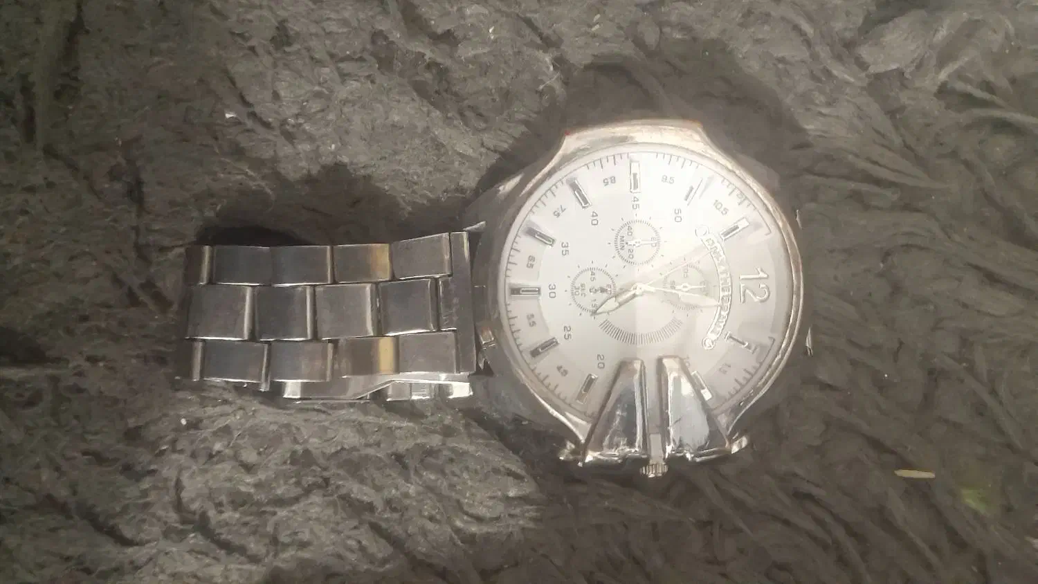 ساعت دیزل|ساعت|مرند, |دیوار