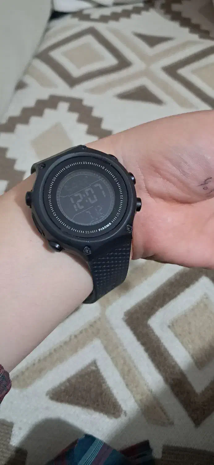 ساعت مچی|ساعت|منجیل, |دیوار