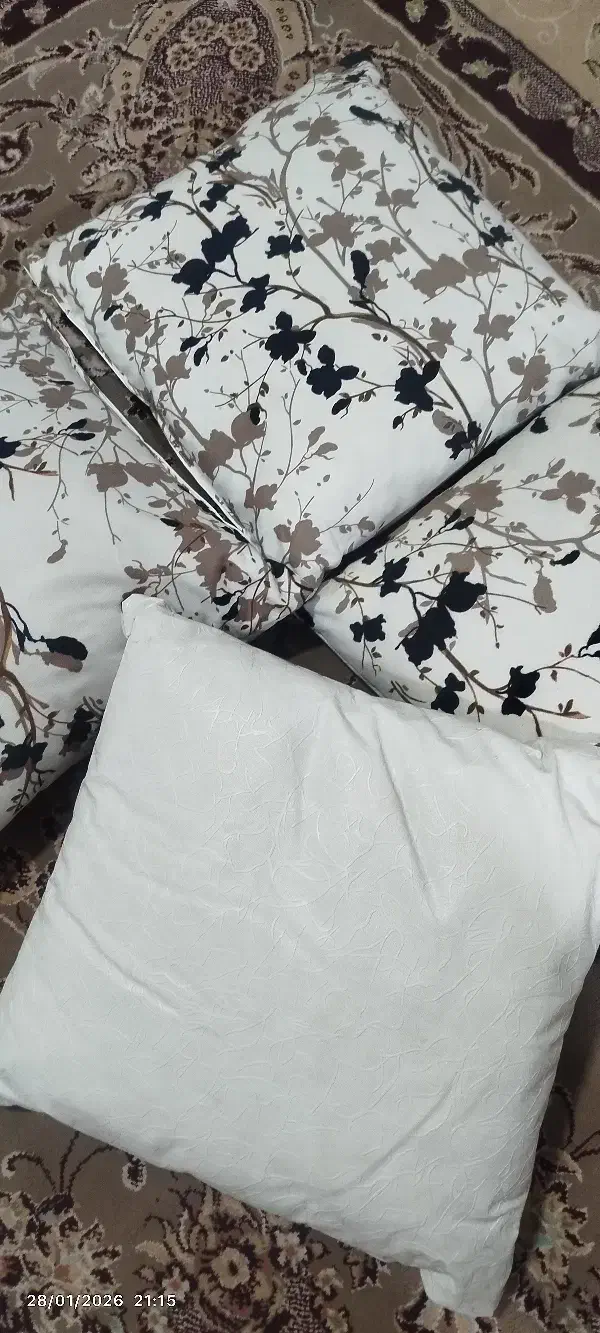 کوسن نو چرم|رختخواب، بالش، پتو|قزوین, |دیوار