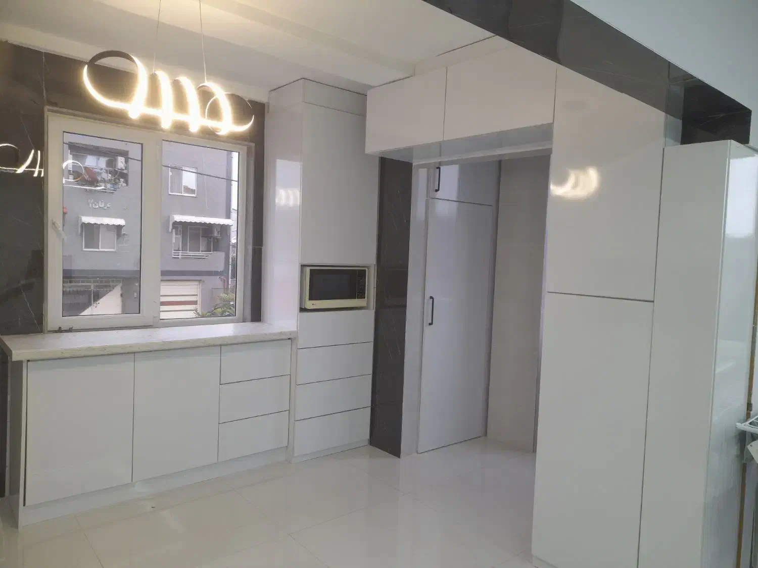 تعمیرات و ساخت و نصاب کابینت و کمد و...|خدمات پیشه و مهارت|بندر انزلی, معلم|دیوار