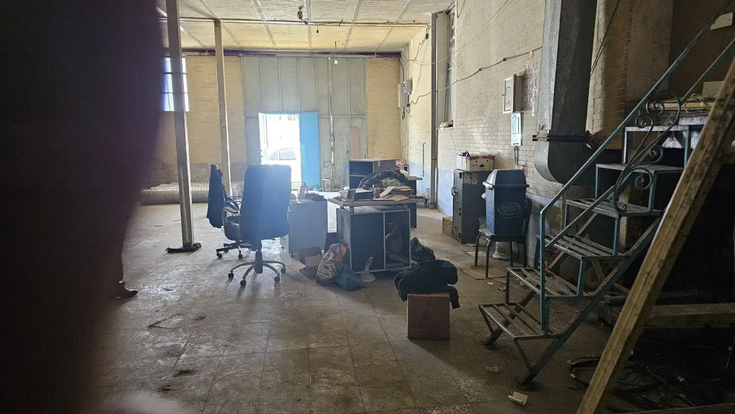 اجاره یک باب مغازه ۲۵۰ متری واقع در مرکز شهر|اجارهٔ مغازه و غرفه|بافت, |دیوار