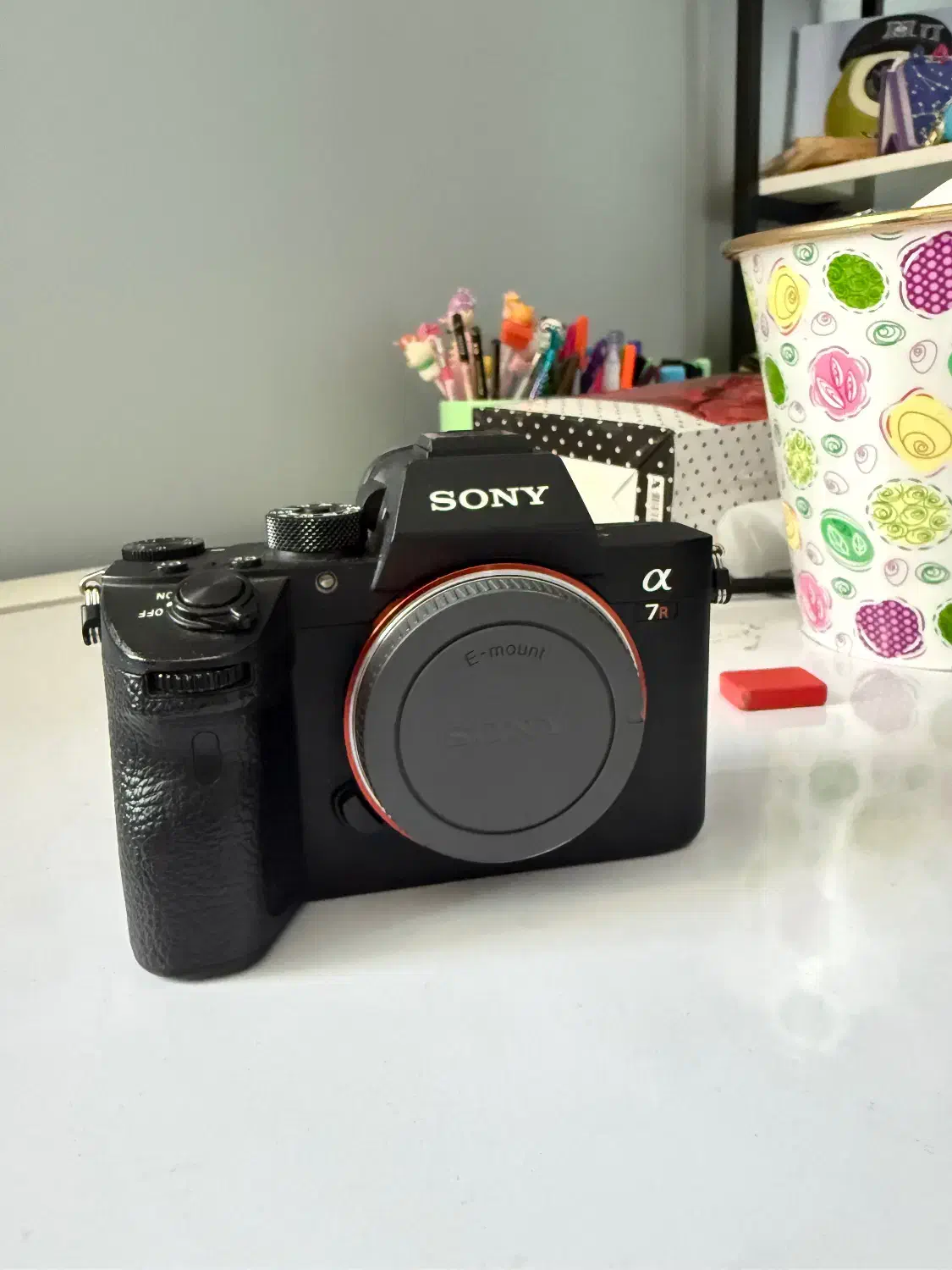 دوربین Sony a7riii|دوربین عکاسی و فیلم‌برداری|اندیشه, اندیشه فاز ۱|دیوار