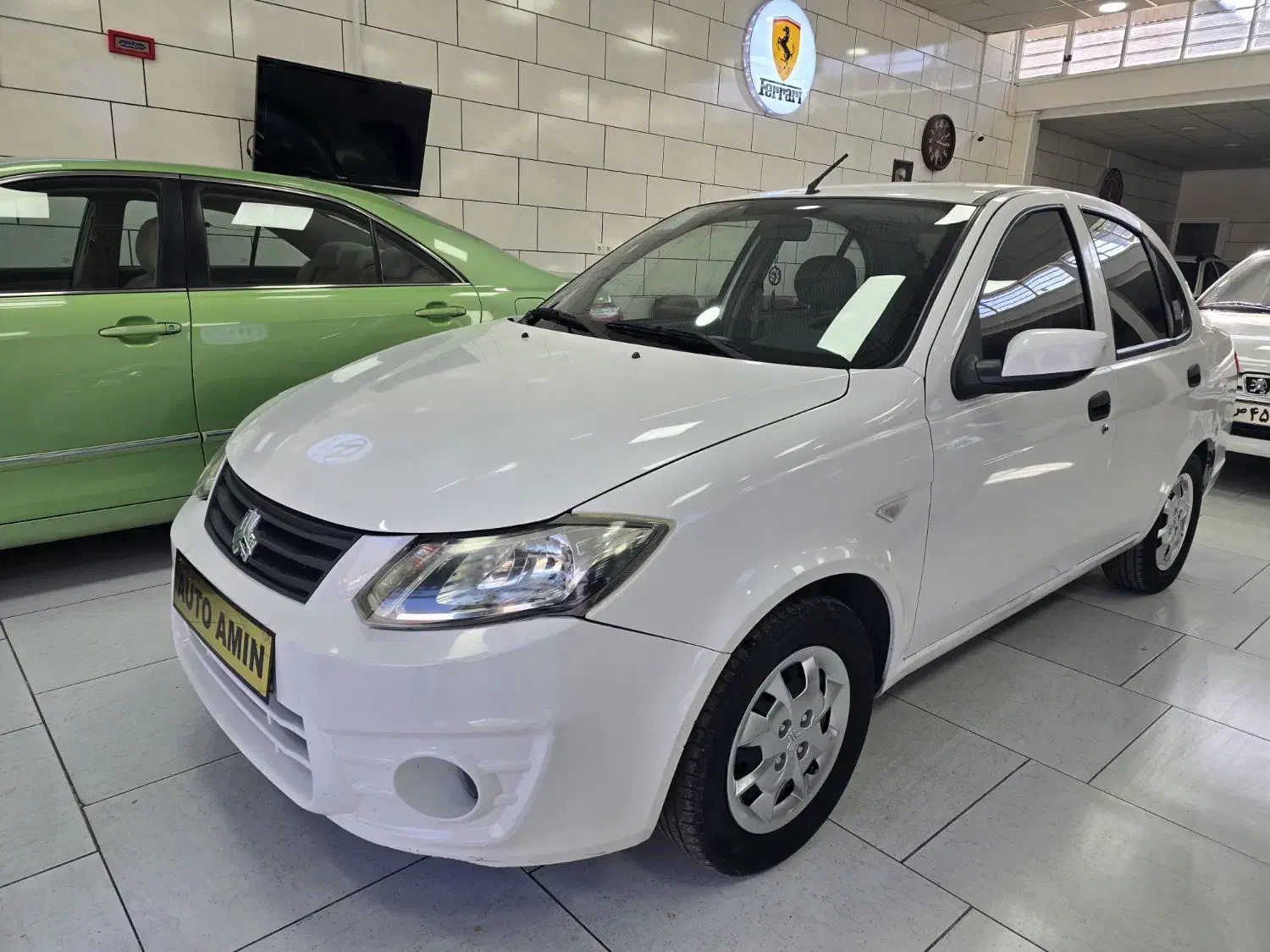 ساینا ۱۴۰۰|خودرو سواری و وانت|شهرکرد, |دیوار