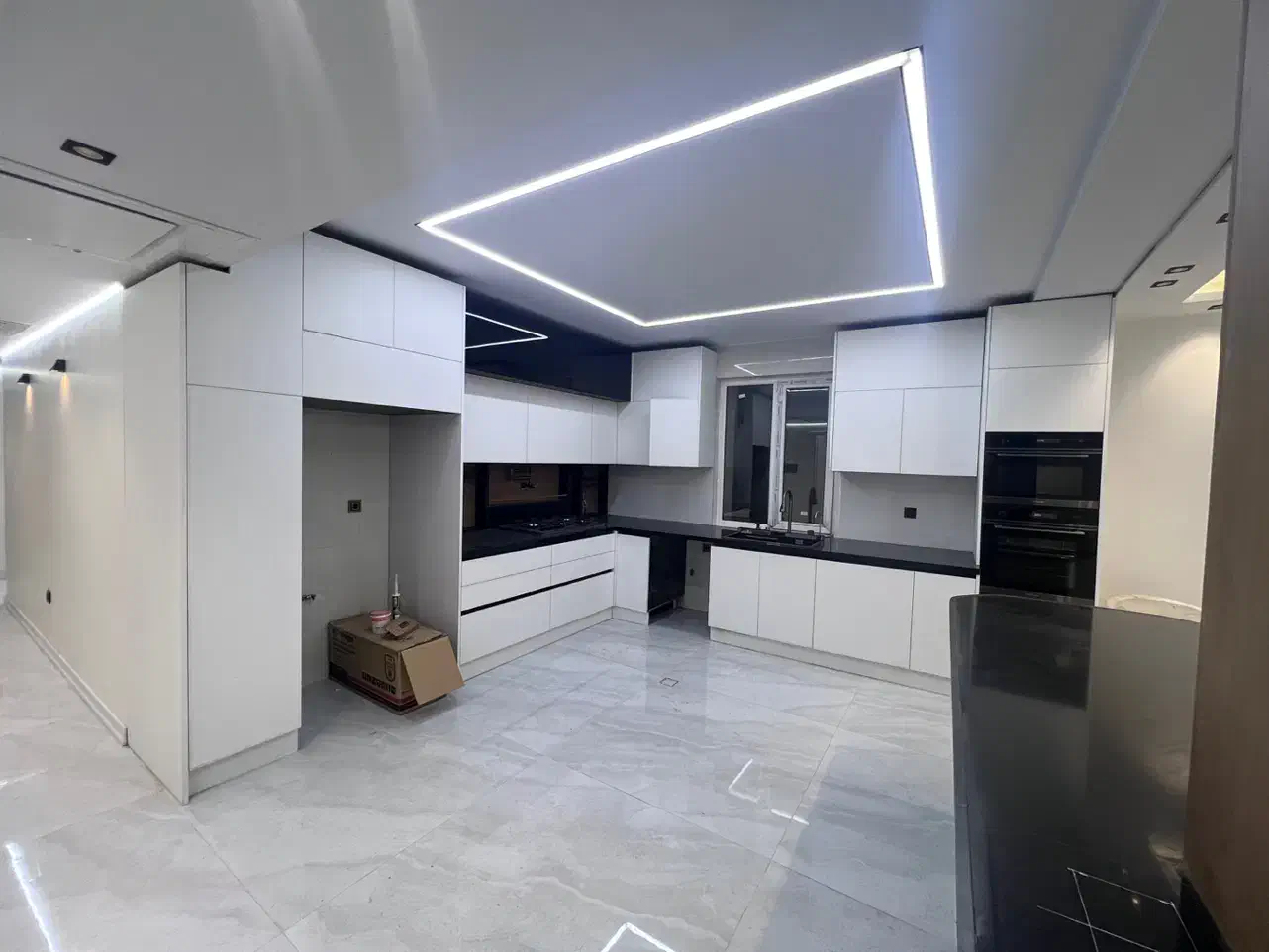 شهرک غرب سه خواب ویلایی کلید نخورده ویو ابدی