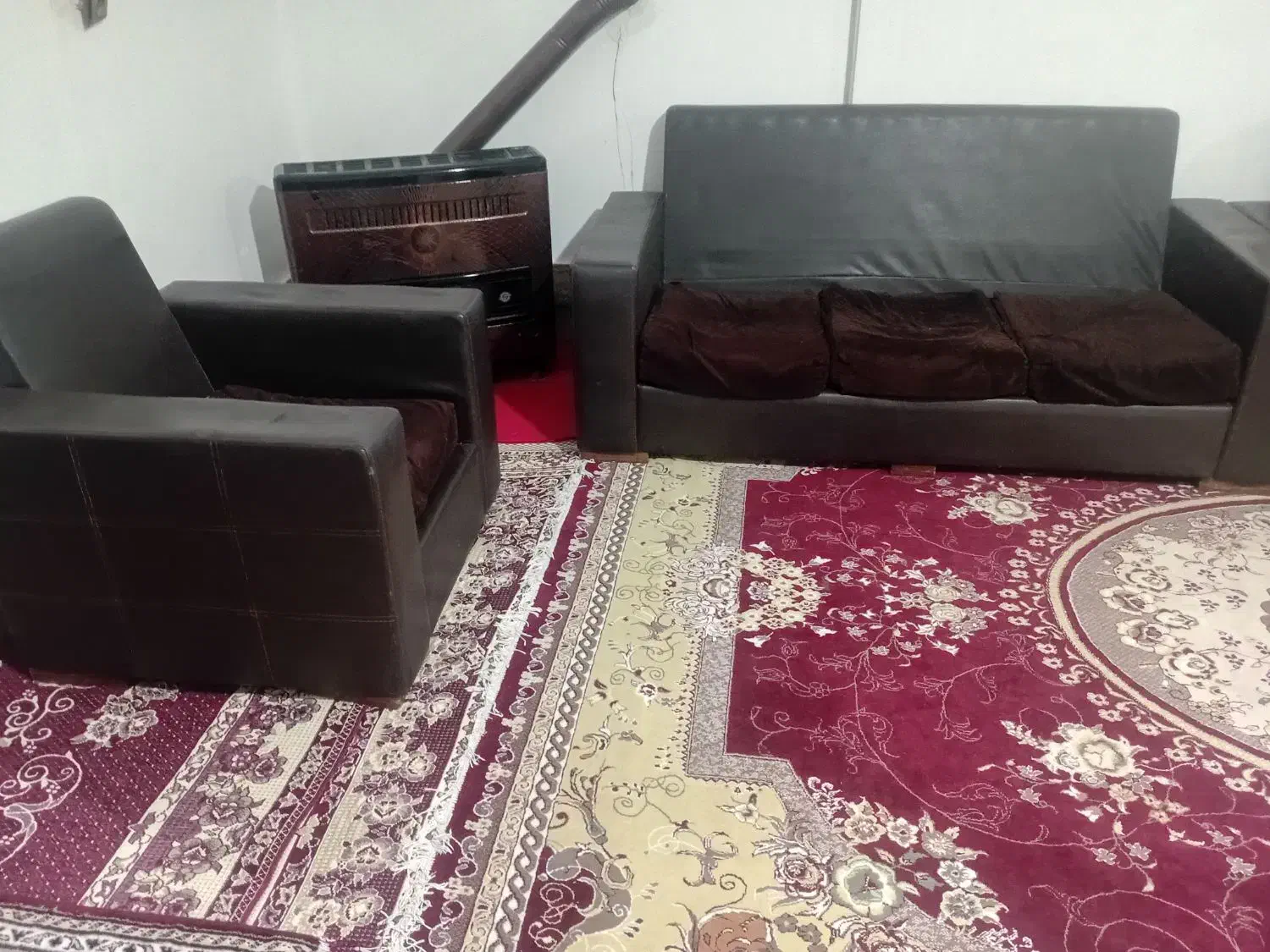 مبل راحتی هفت نفره طرح چرم ولی فوم|مبلمان خانگی و میز عسلی|کاشمر, |دیوار