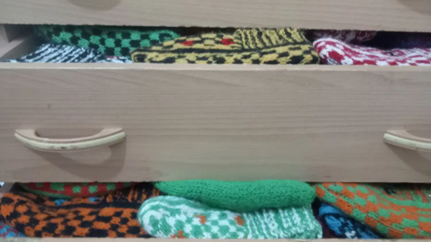 فروش (پاتون) جوراب دستبافت اصل|عمده‌فروشی|رشت, حمیدیان|دیوار