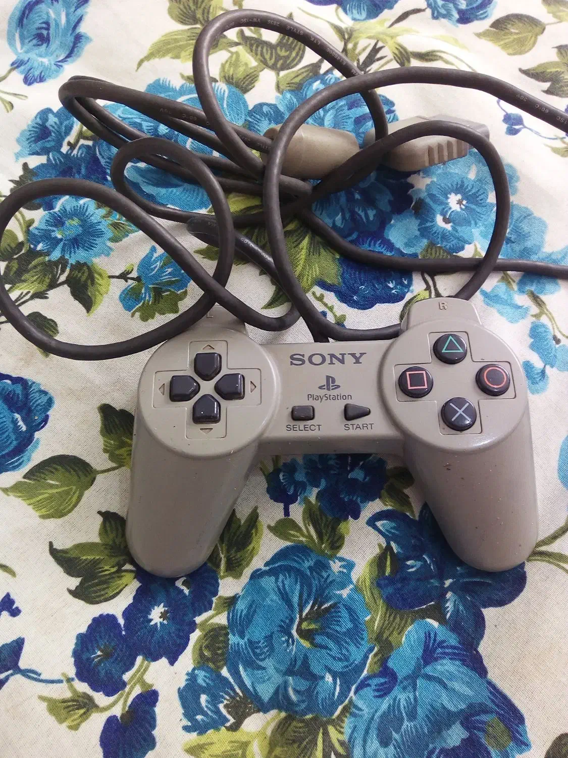 10 عدد دسته اصلی پلی استیشن وان مفت مفت|کنسول، بازی ویدئویی و آنلاین|بیرجند, |دیوار