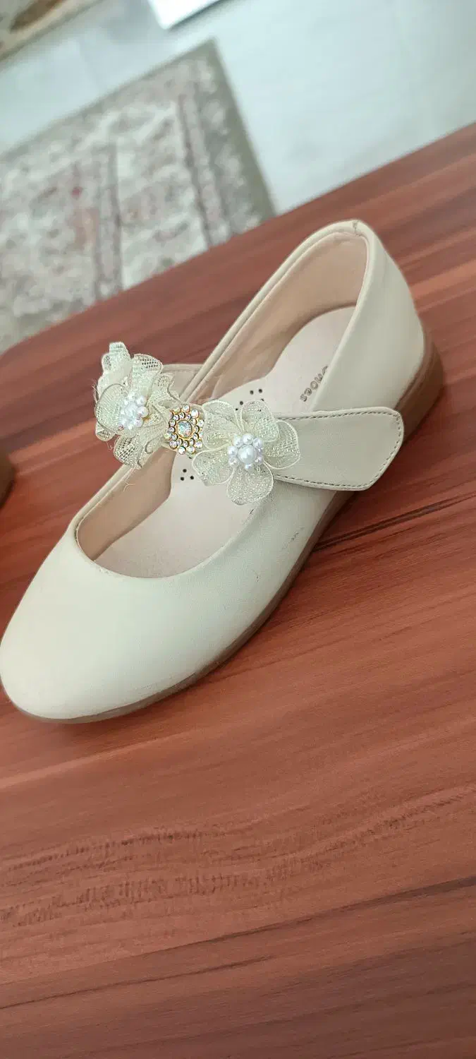 کفش مجلسی دخترانه|کفش و لباس بچه|فردوس (خراسان), |دیوار