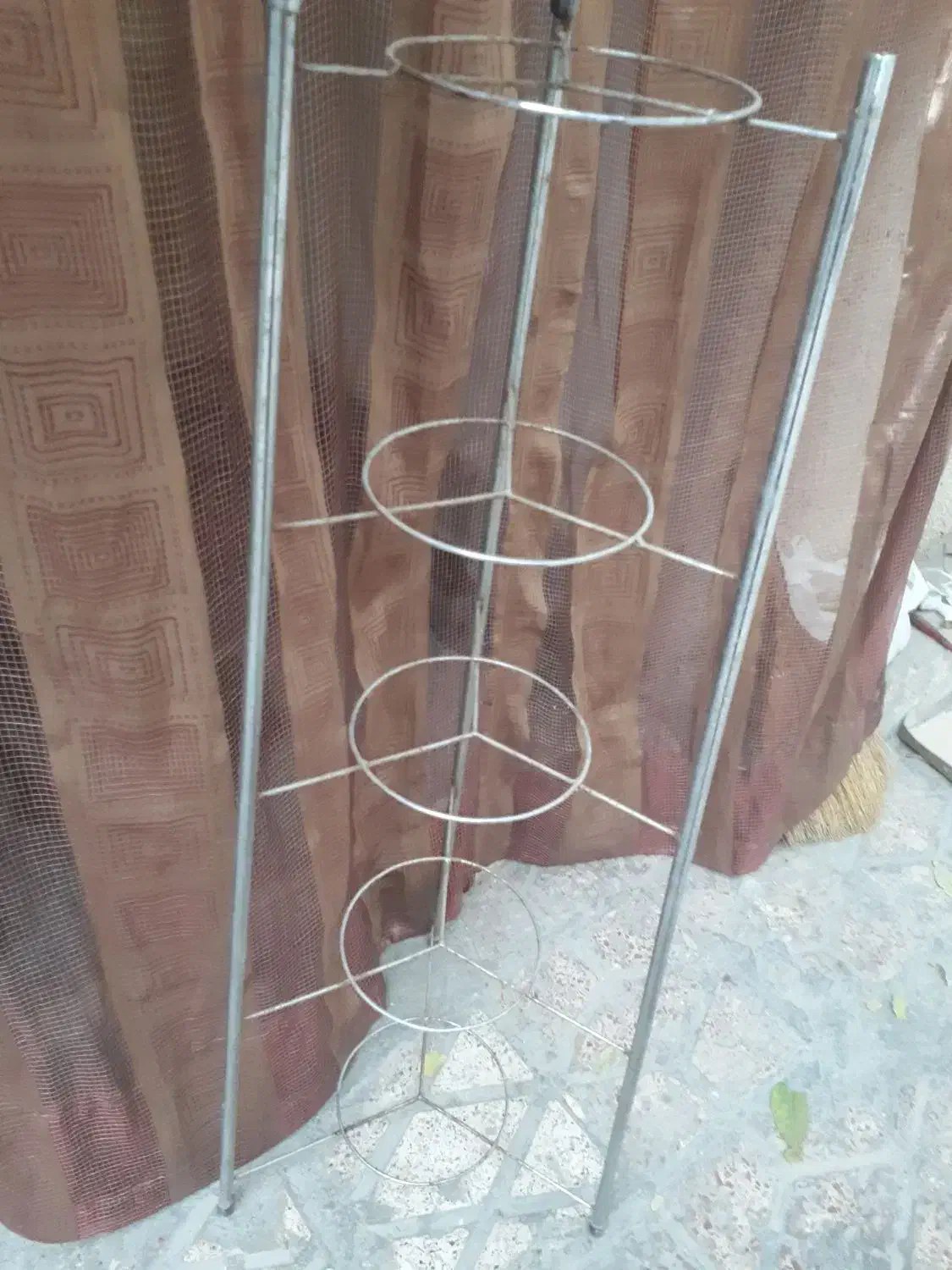 پایه قابلمه|آبچکان و نظمدهنده ظروف|مشهد, کارمندان دوم|دیوار