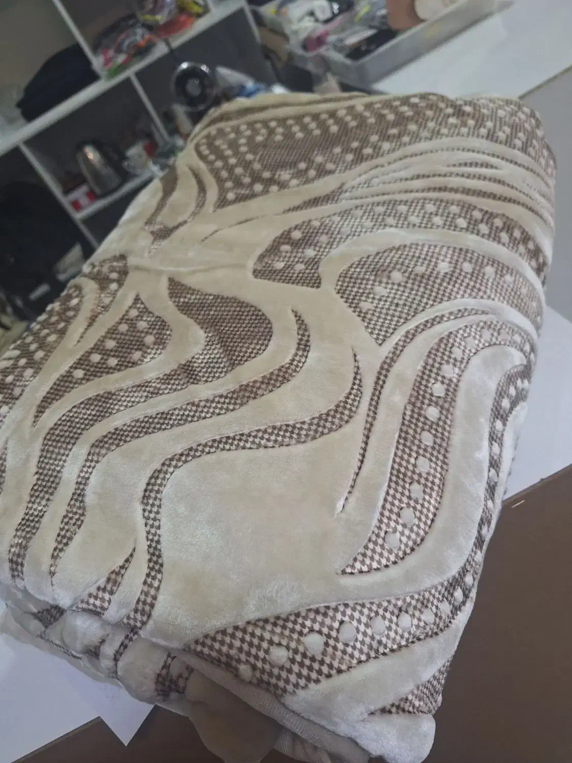 پتو خارجی|رختخواب، بالش، پتو|اقبالیه, |دیوار