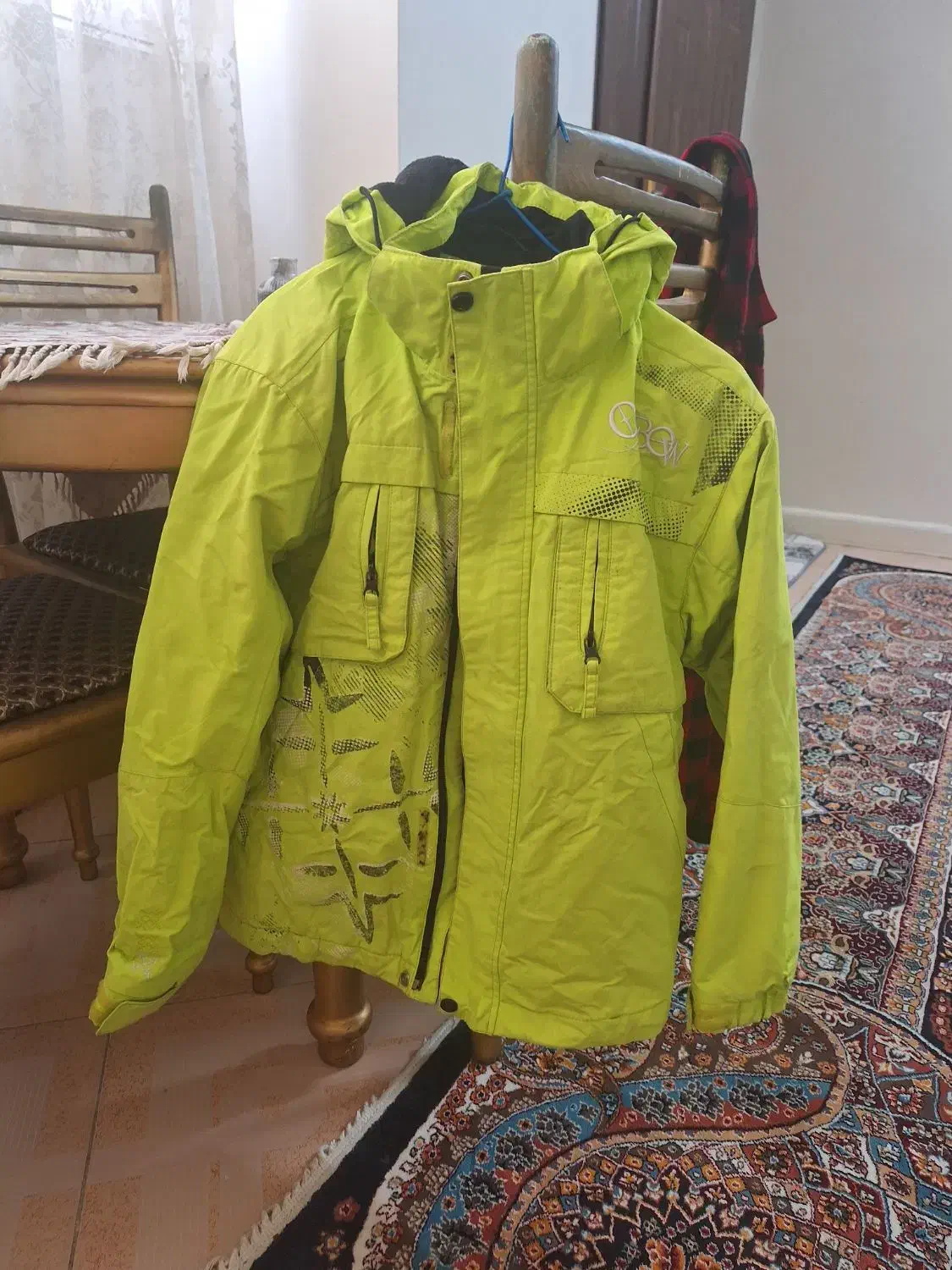 کابشن|لباس|مشهد, آبکوه|دیوار