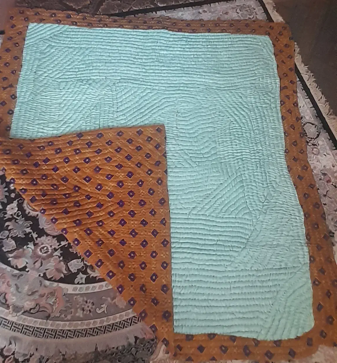 لاف وپتو|رختخواب، بالش، پتو|هامون, |دیوار