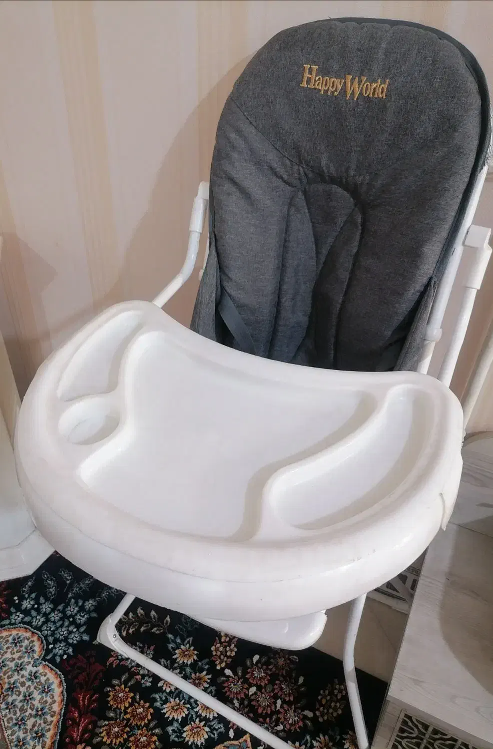 صندلی غذا|میز و صندلی غذاخوری|سمنان, |دیوار