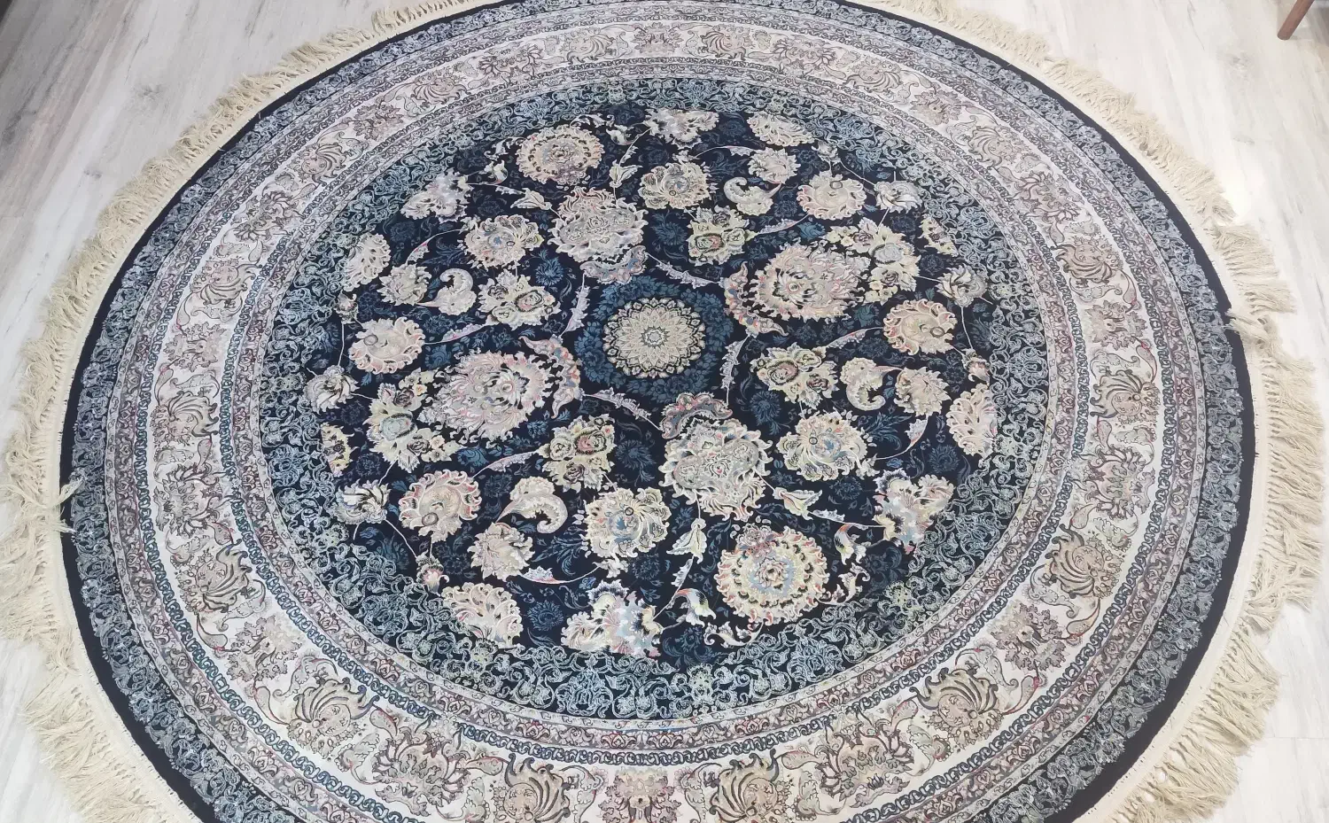 فرش ماشینی گرد|فرش|کرج, باغستان|دیوار